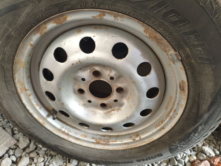 Продам диски с зимней резиной р14