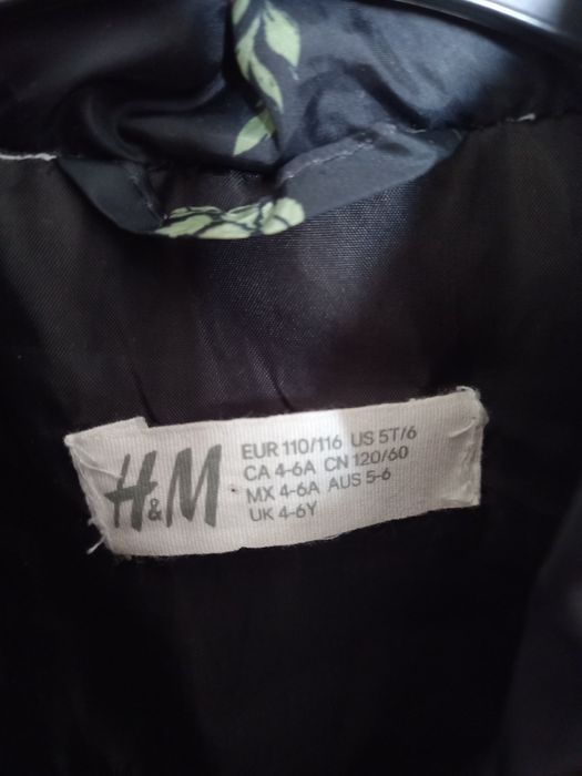 Vesta H&M , varsta 4-6 ani