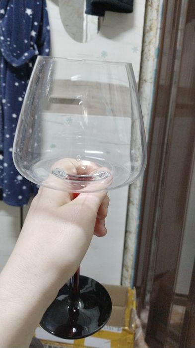 Продам бокалы для вина