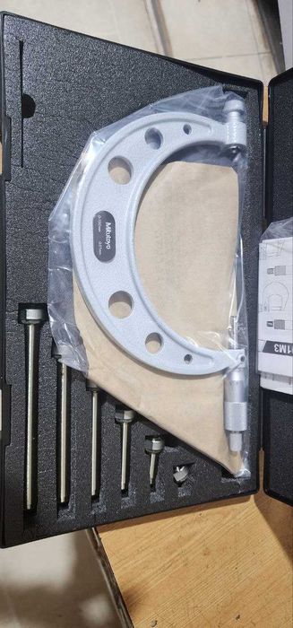 Микрометр MITUTOYO 104-135A 0-150мм со сменными пятками