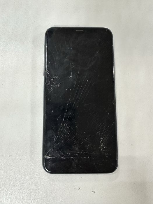 Продам iPhone 11 pro max