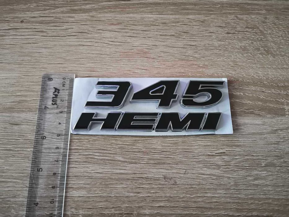 345 HEMI черна емблема