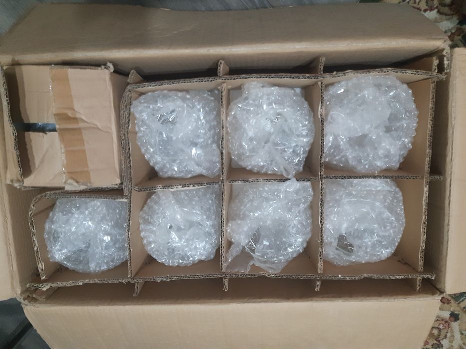 Продам новую люстру