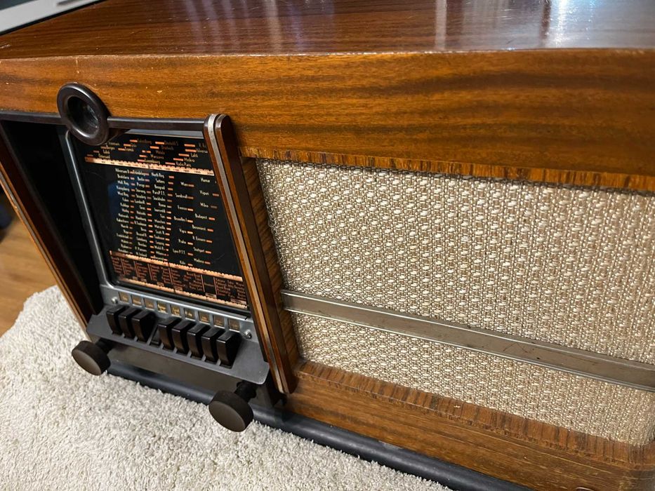 Radio pe lampi Dux (Philips) V106  1939/1940