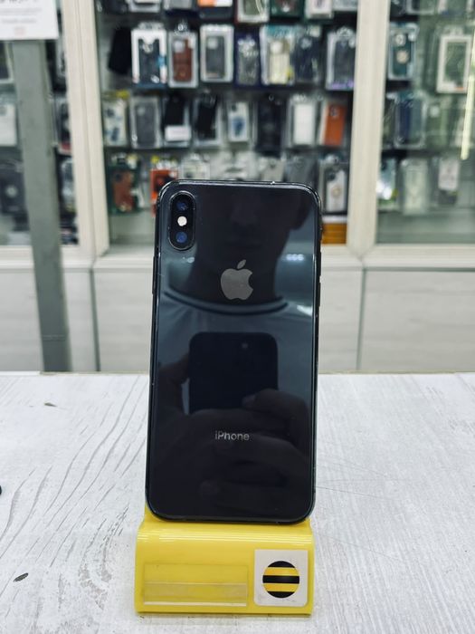 iphone xs.      .