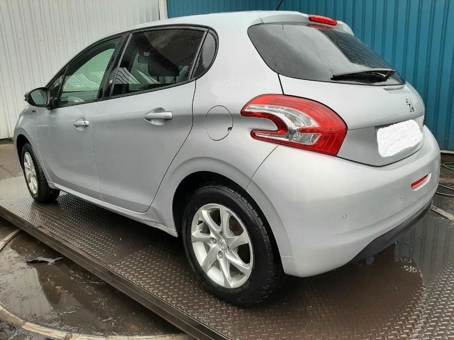 Aripa stanga spate Peugeot 208 2015 HATCHBACK 1.2 i EB2F