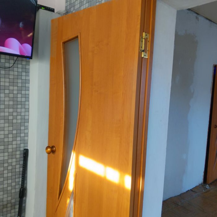 Продам межкомнатные двери б/у