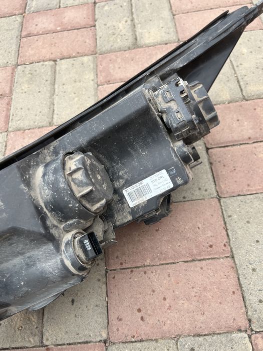 Продам фар оригнал для Kia Sportage