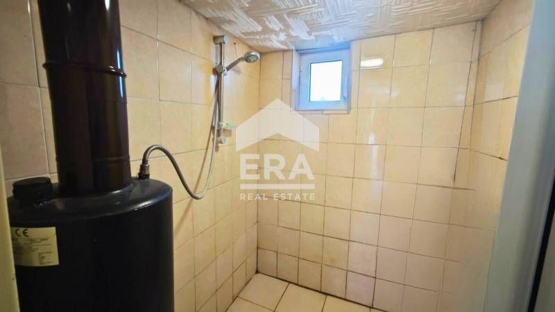 ЕКСКЛУЗИВНО! ЕРА ИмотиТе предлага за продажба Къща с дворно място, с.