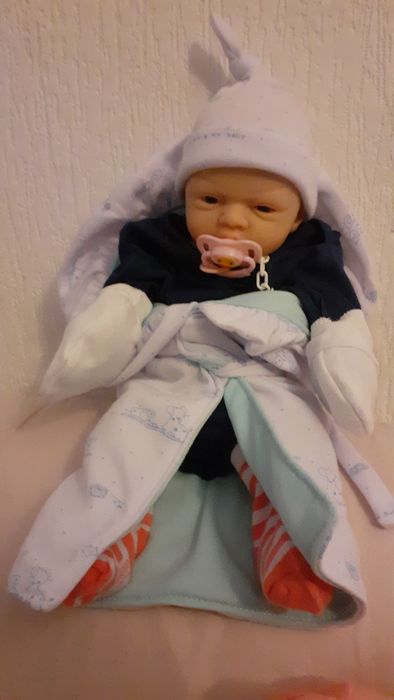 Продавам силиконова кукла