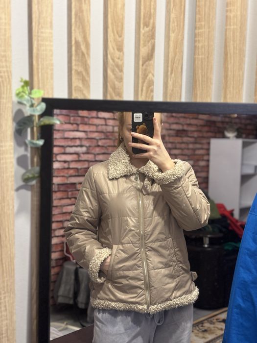 Продам веченюю куртку