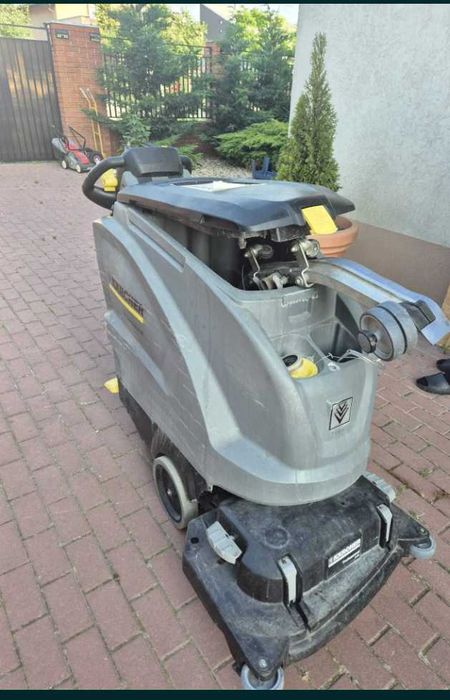 Karcher profesional de frecat și aspirat b 60 w bp dose,1100w.An 2019