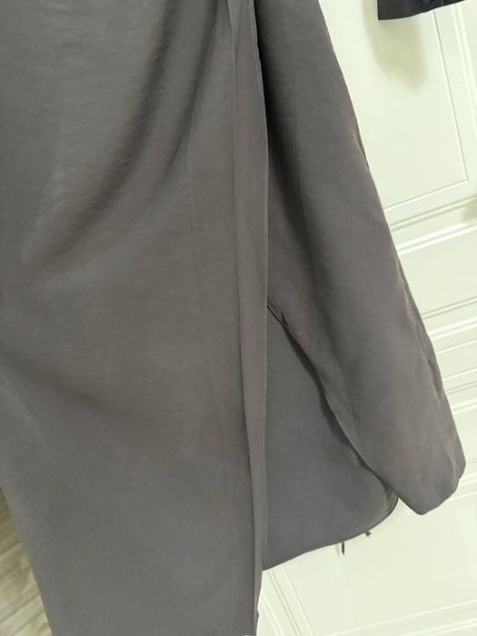 Платье от Zara тёмно-серого цвета