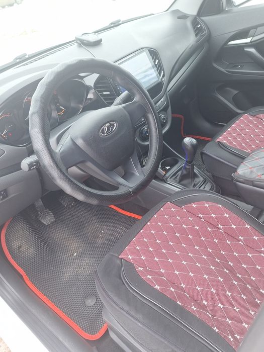 Продам ладу весту