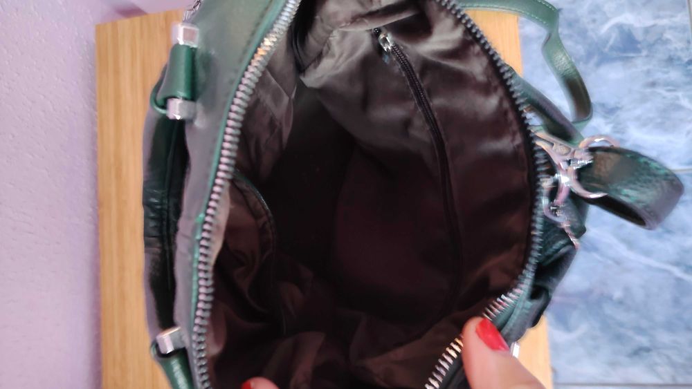 Дамска кожена раница