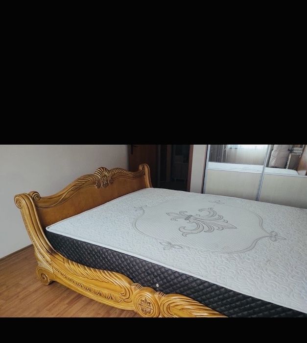 Масивна дървена спалня с матрак!