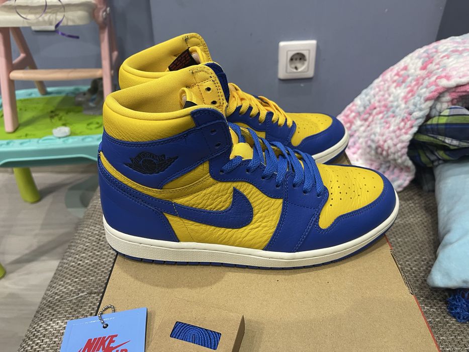 Маратонки Nike Air Jordan 1 Retro High OG Laney Yelkow Adidas Puma NBA