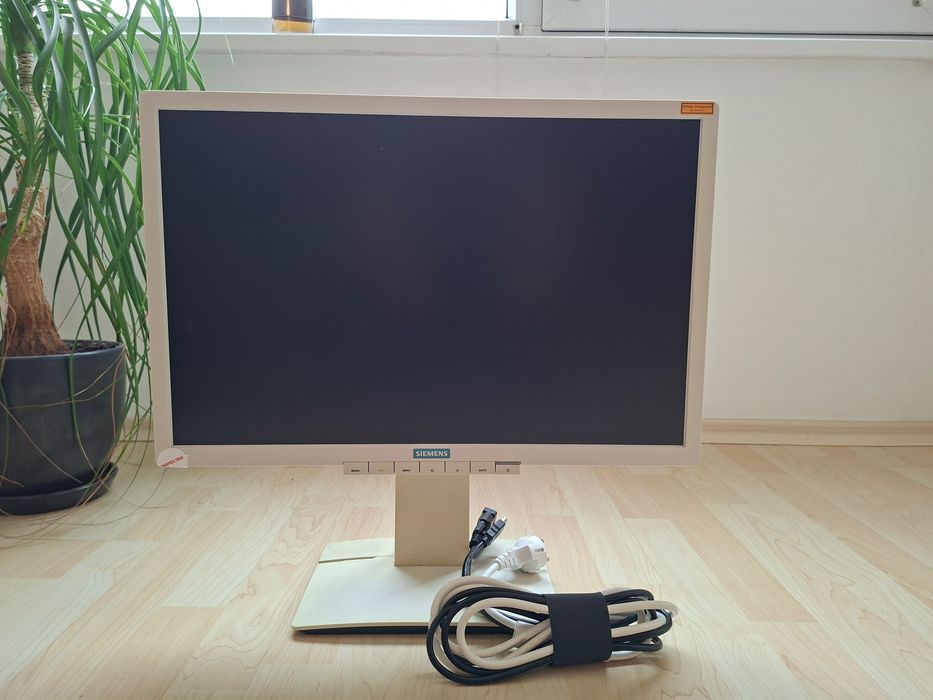 Монитор за компютър Fujitsu B22W-6