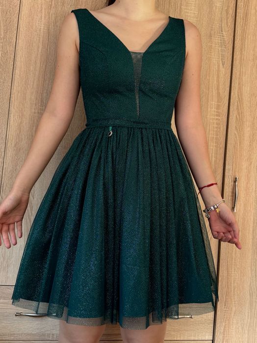 Зелена рокля, не е обличана