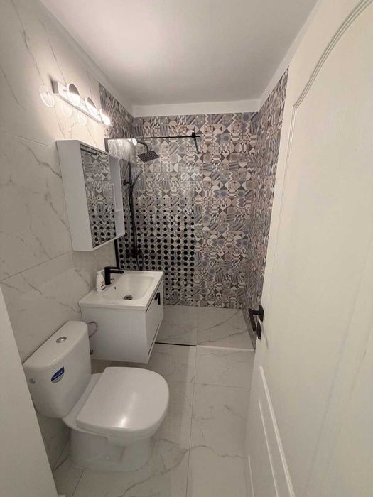 Apartament 2 camere, 45 mp, parter, Aleea Trandafirilor - ideal cabinet, birou sau salon