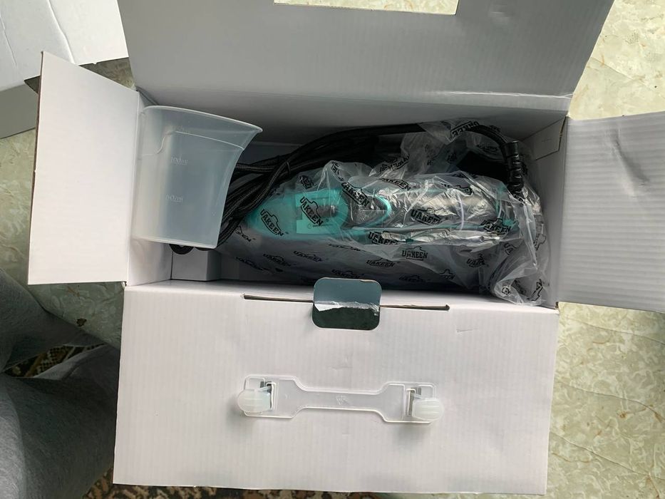 Утюг с гарантией из германии (UAKEEN)