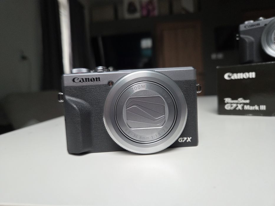 Canon PowerShot G7X Mark III SILVER - Чисто нов