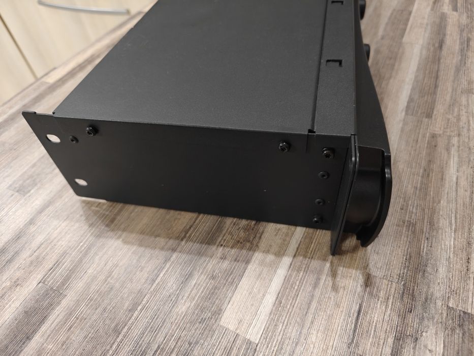 Crown XLS 1002 : 2x350W/4ohm