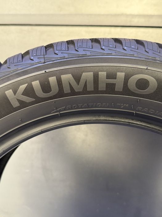 Kumho solus 4s ha32 R17