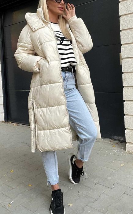 Яке в черно със странични ципове