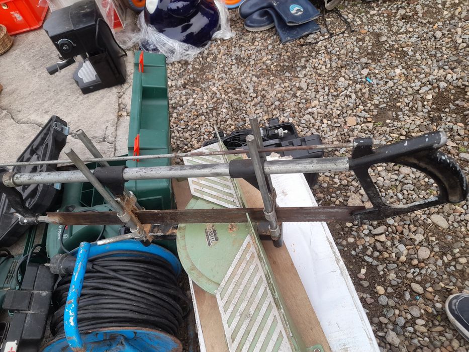 Statie de taiere parchet ,plastic,aluminu etc..