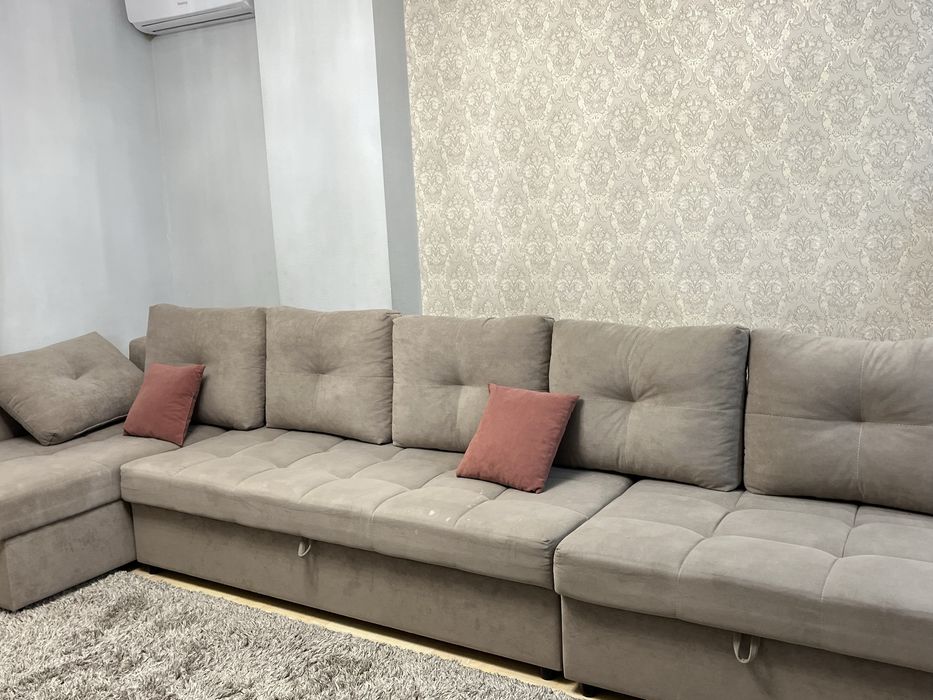 продам диван астана правктически новый 2 отсека раскладывается