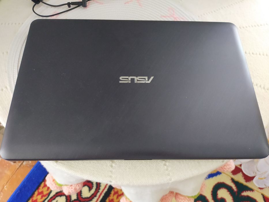 Продаю ноутбук Asus