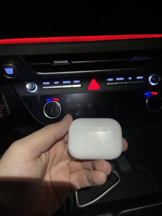 Футляр от airpods pro