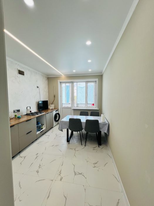 Продам 2 ком кв 76 м2 на караване
