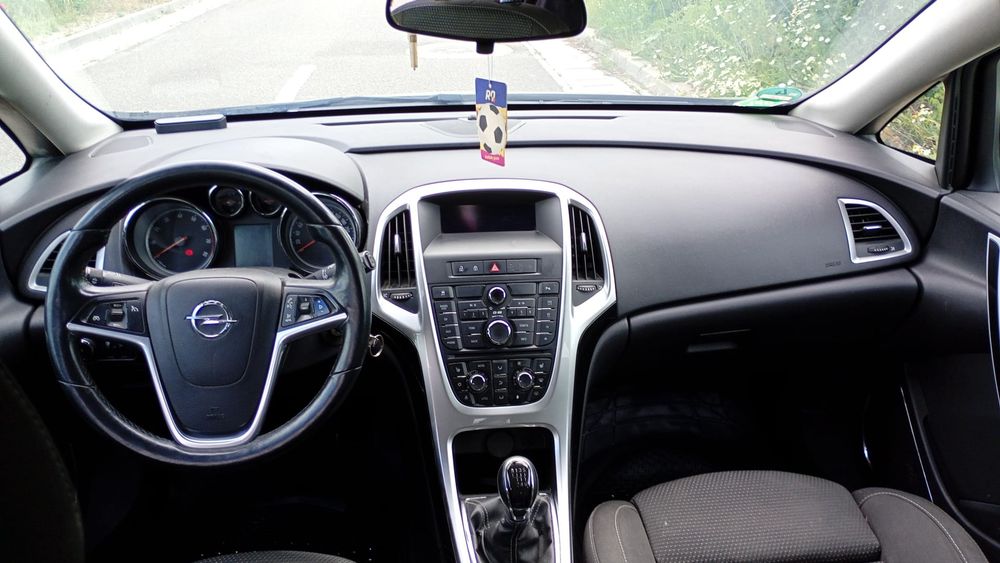 OPEL Astra 2011 — imagine 3
