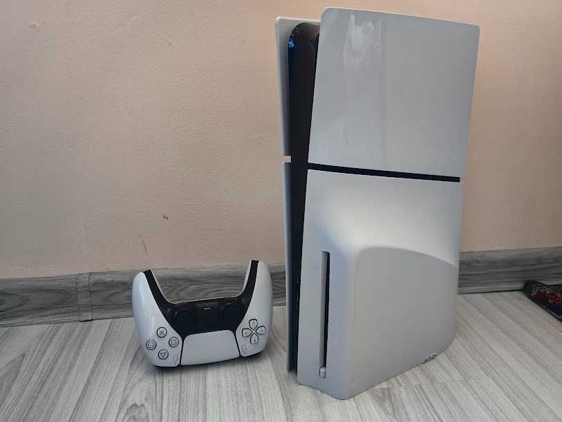 Продавам Playstation 5 Slim Disk Edition