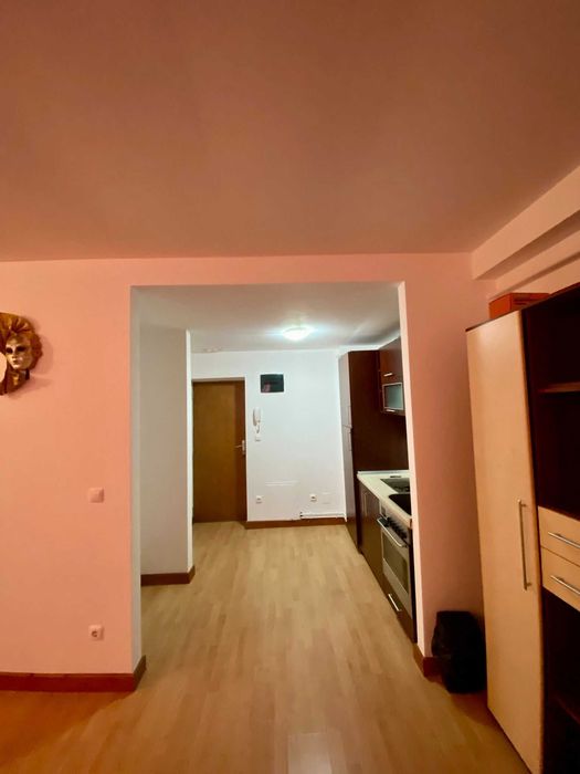 Garsoniera de închiriat