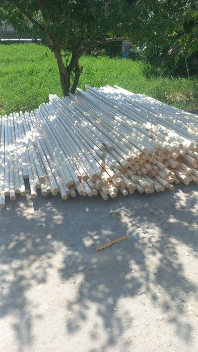 Опоры для растущих деревьев  (янги усаётганлар дарахтлар учун тиркагич