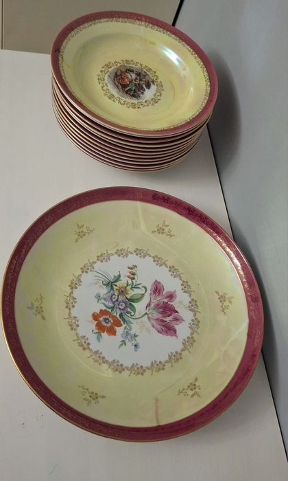 Тарелки и Блюдо Мадонна ГДР