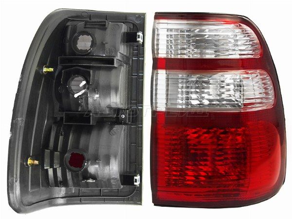 Фонарь задний Toyota Land cruiser