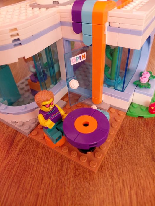 LEGO City - Магазин за сладолед (60363)