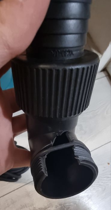 Водна помпа Vonroc 750w