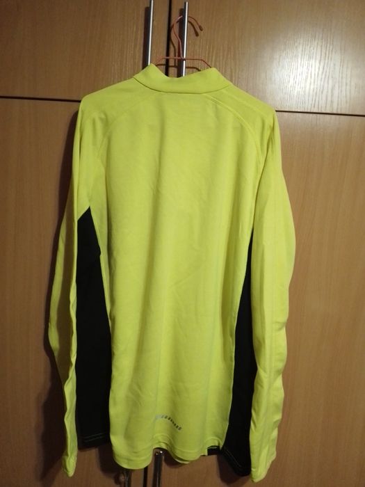 Дишащи спортни  блузи