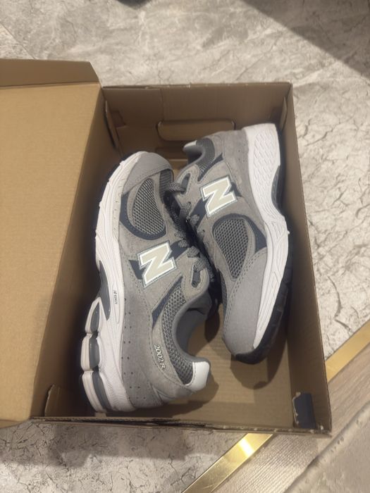 Продам трендовые кроссовки NB 2002