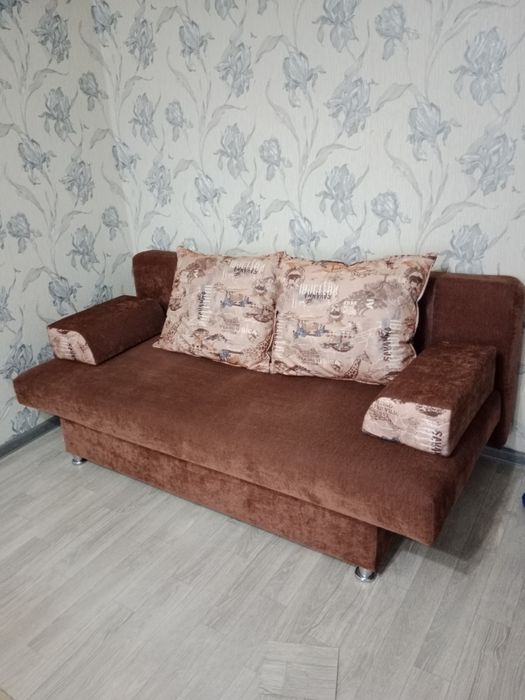 Продам ТВ,кавер, диван, штор