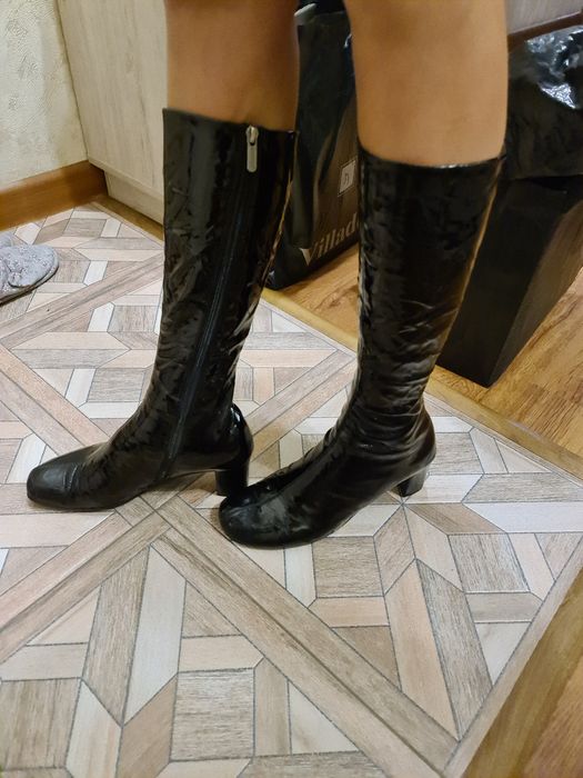 Продам б/у женские сапоги 39/40 размер