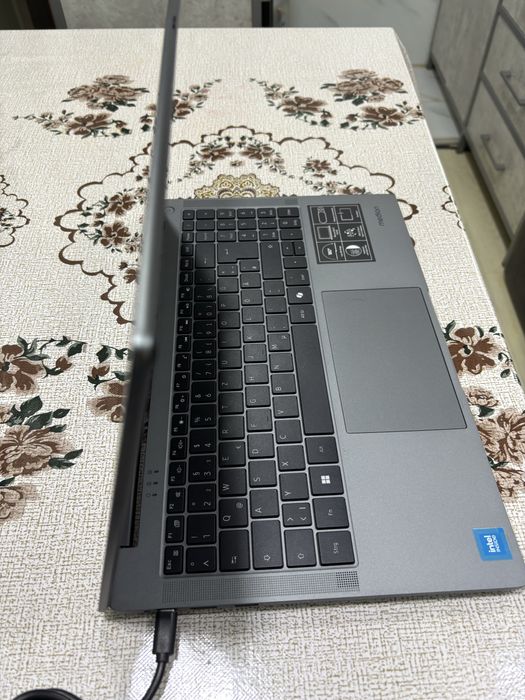 Ноутбук MEDION в отличном состоянии