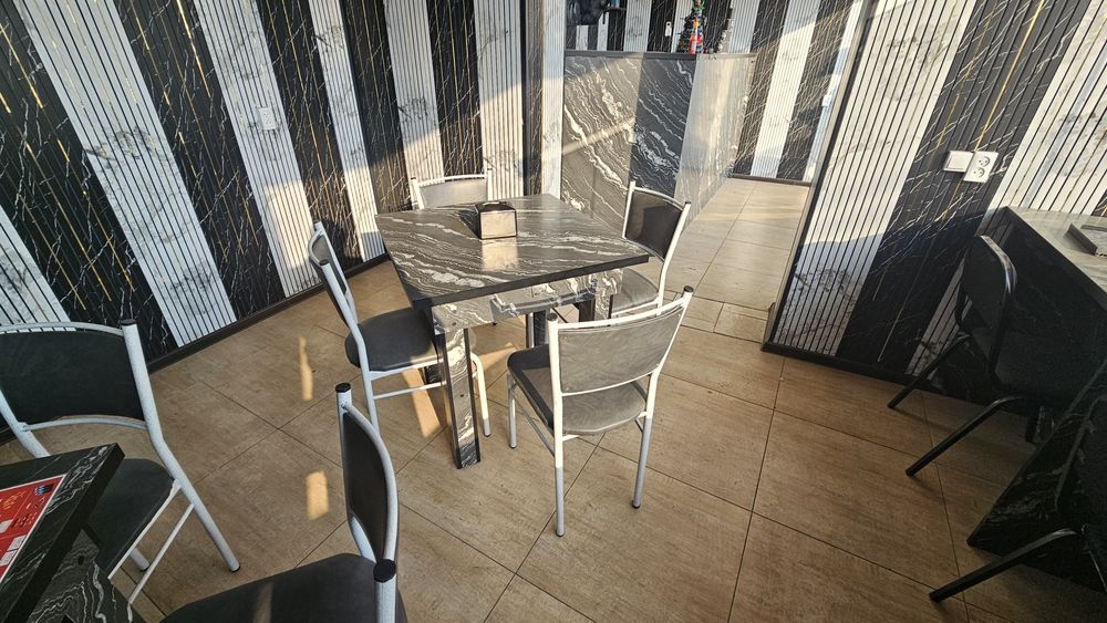 Maxsus mebellar fast foodga