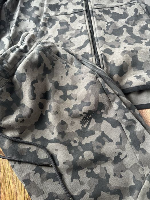 Nike tech fleece grey camo сив камофлаж анцунг Оригинален!