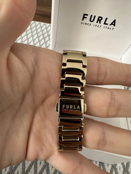 Дамски златист часовник Furla